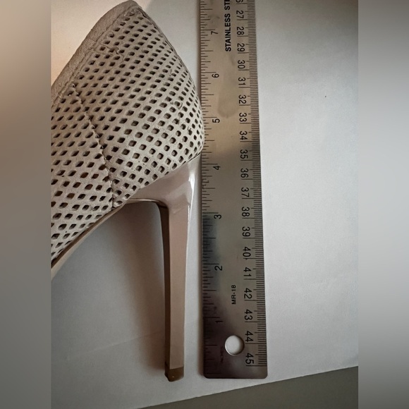 French Connection Monet Nude Suede Perforated heels size 7.5 - Picture 9 of 9